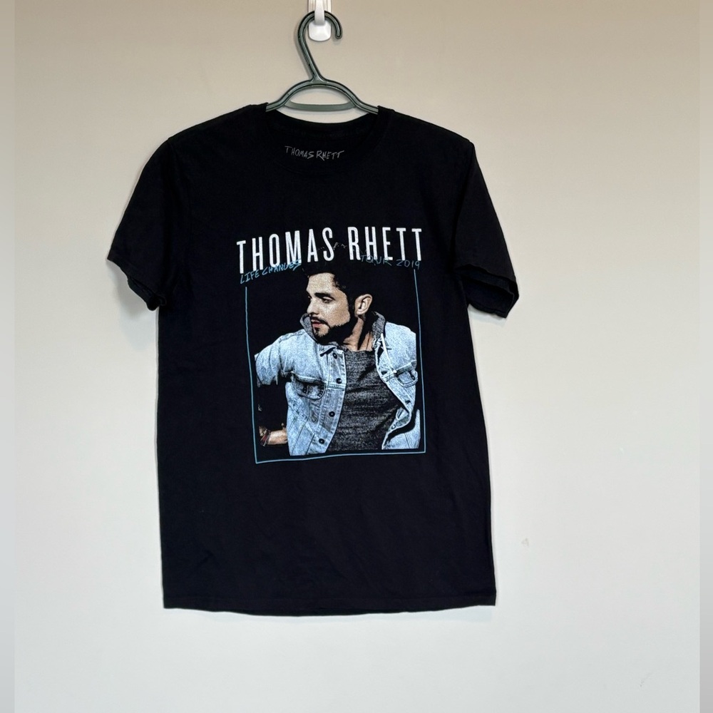 Thomas Rhett concert tee in men’s size M.